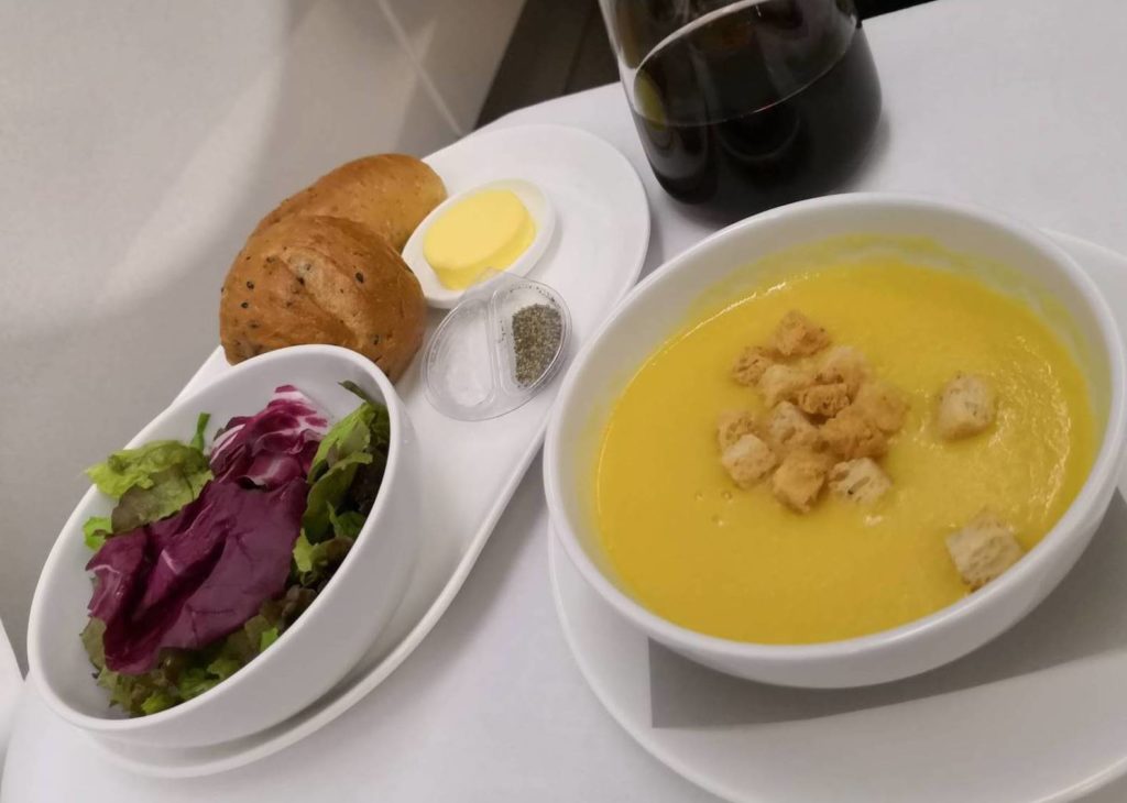 カンタス航空ビジネスクラスの機内食の朝食